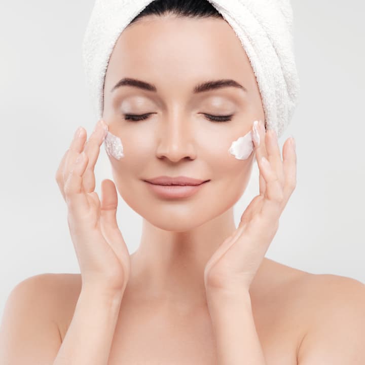 PIF e notifica CPNP: Tutto quello che c’è da sapere per un cosmetico sicuro e a norma